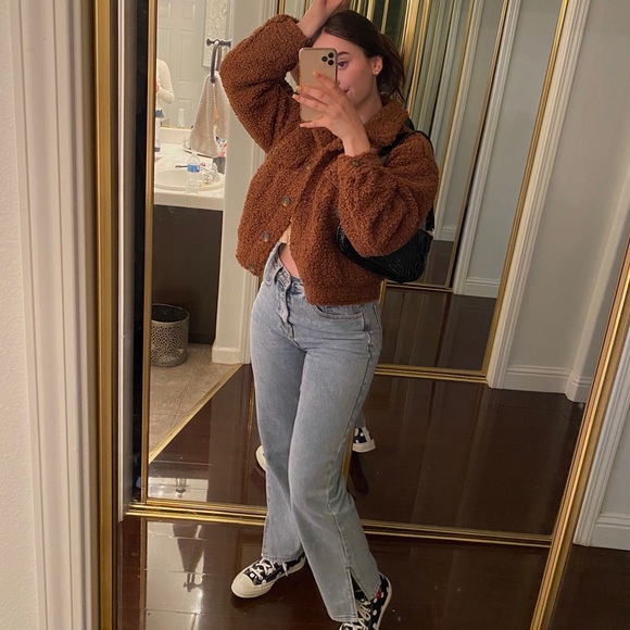 Meet your Posher, Zayra - Picture 3 of 3